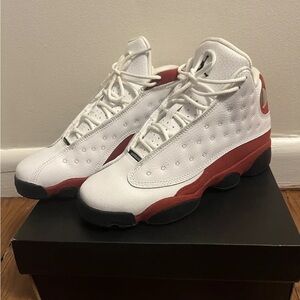 Air Jordan 13 Retro GS Boys Basketball Sneaker 5y white red black 2017